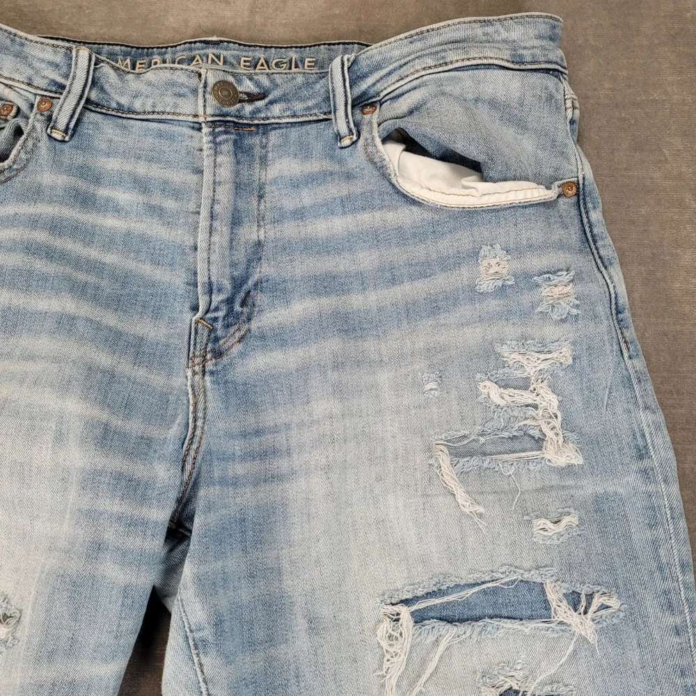 American Eagle Jeans Mens Actual Size 38x29 Light Blue Airflex+ Distressed Denim